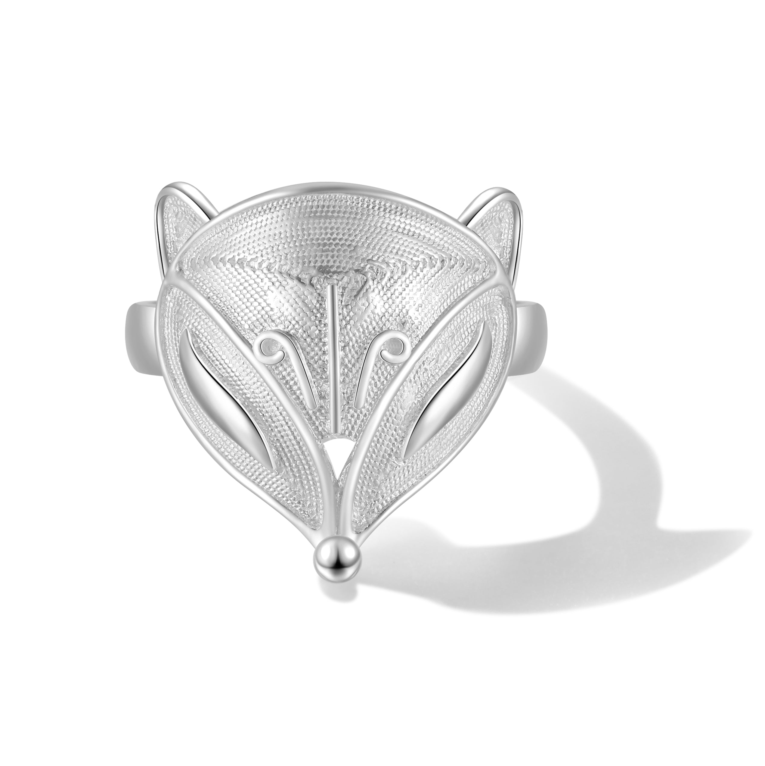 Close-up of the Lucky Fuli Ring showcasing intricate filigree silverwork that frames the fox head, reflecting traditional Miao craftsmanship in 990 silver.