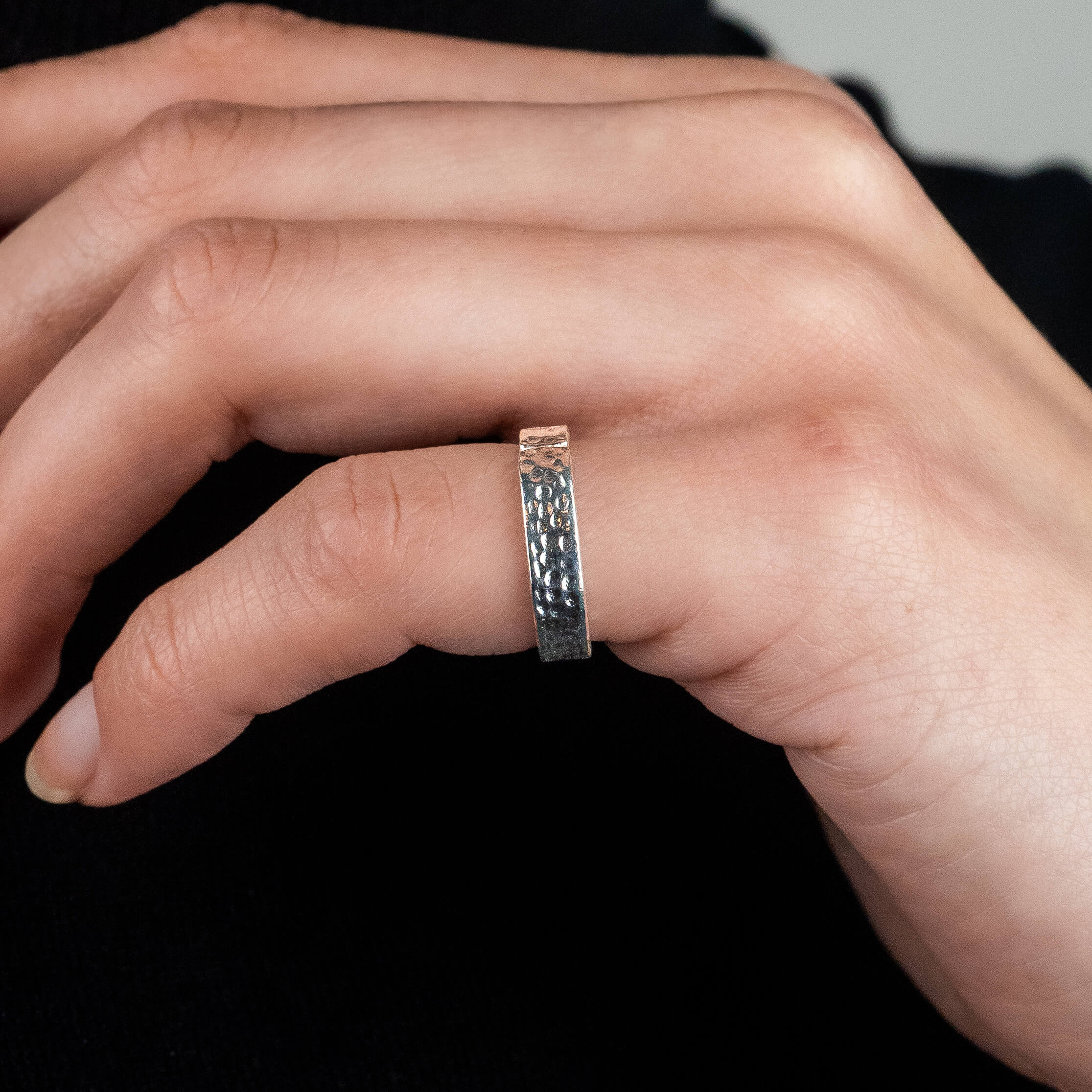 Pixel Perfect Ring II - 4mm